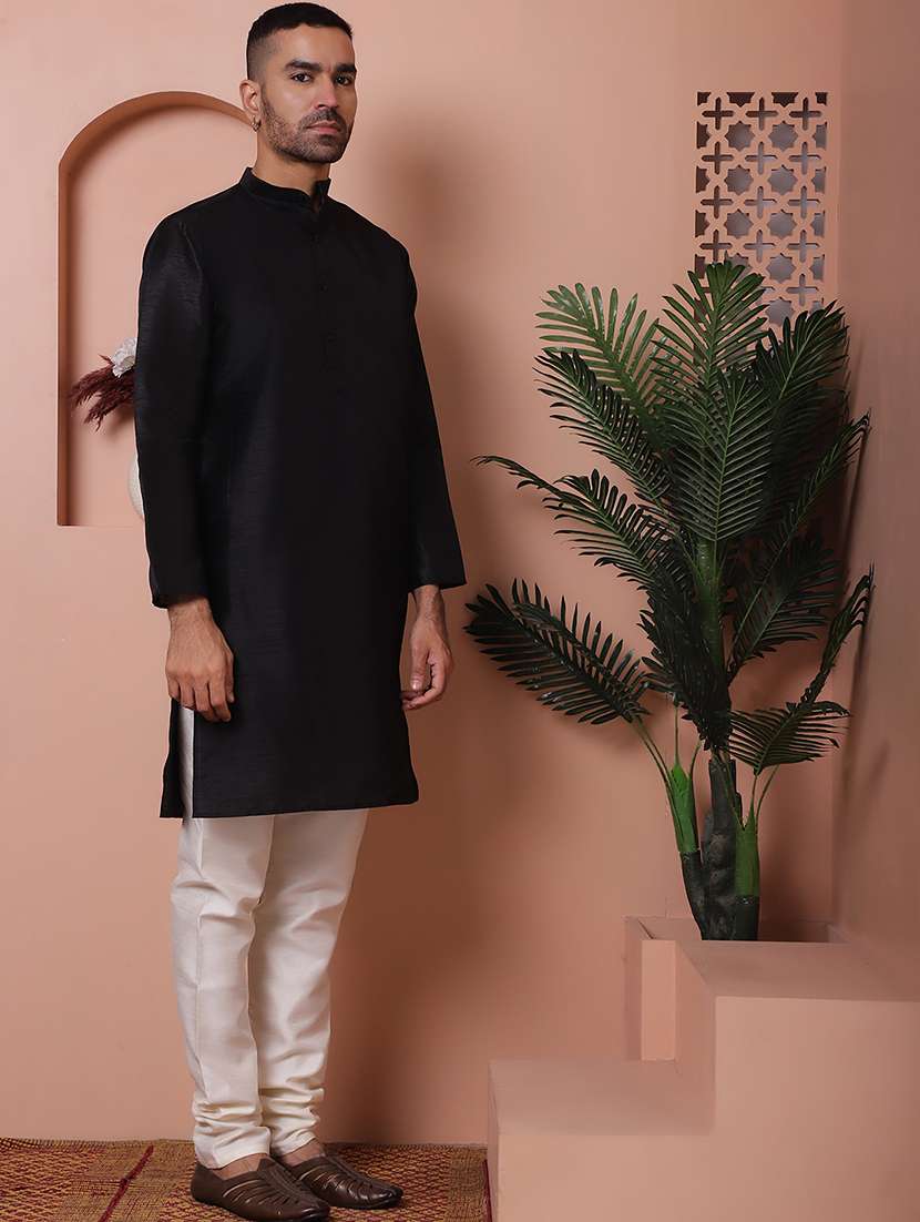 Men Solid Kurta Pyjama Set With Printed Jacket