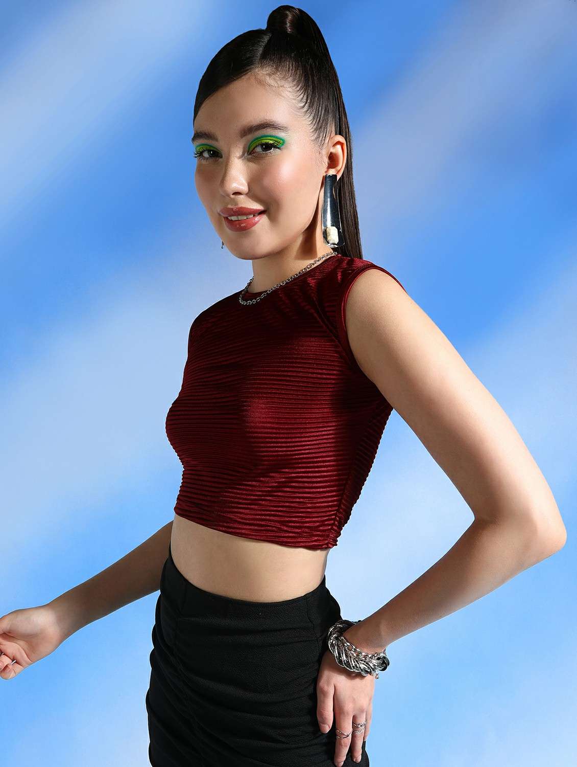 women self design sleeveless crop top - 21525132 - Standard Image - 1