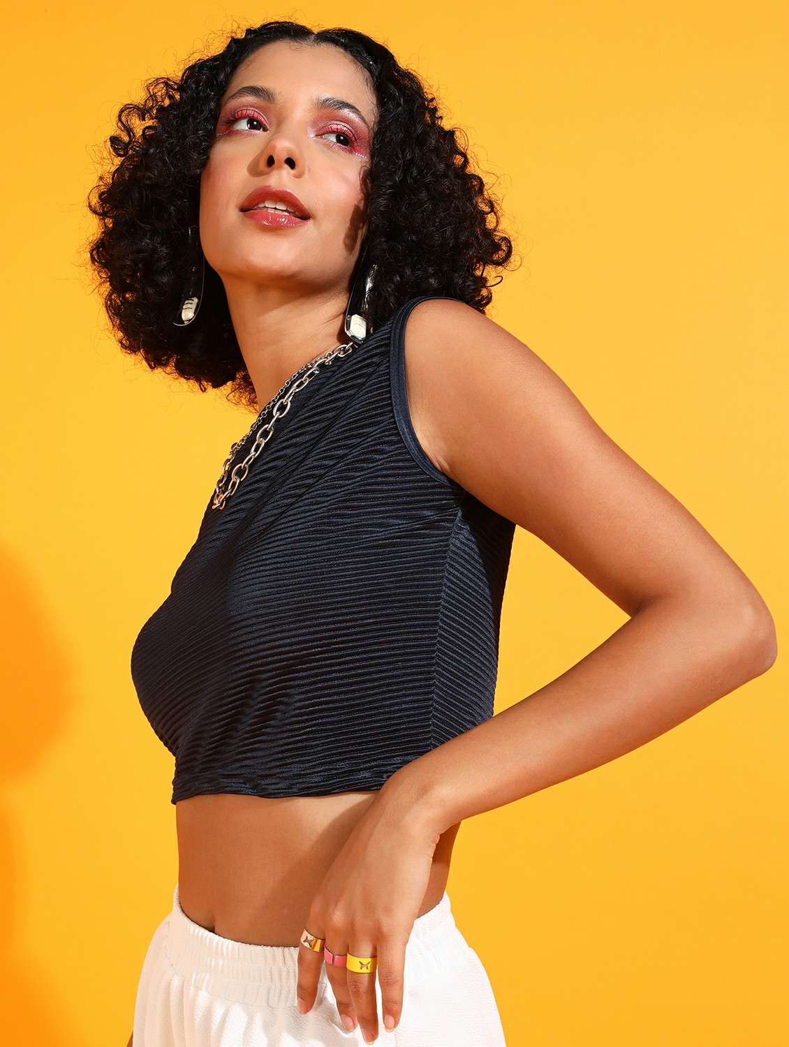 women self design sleeveless crop top - 21525133 -  Standard Image - 1