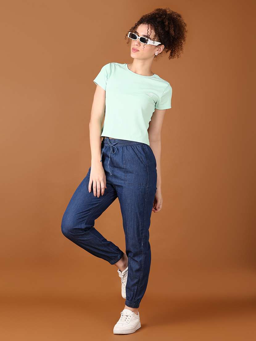 women solid round neck crop t-shirt - 21527386 -  Standard Image - 4