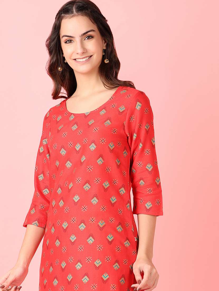 women three quarter sleeve straight kurta - 21527436 -  Standard Image - 4