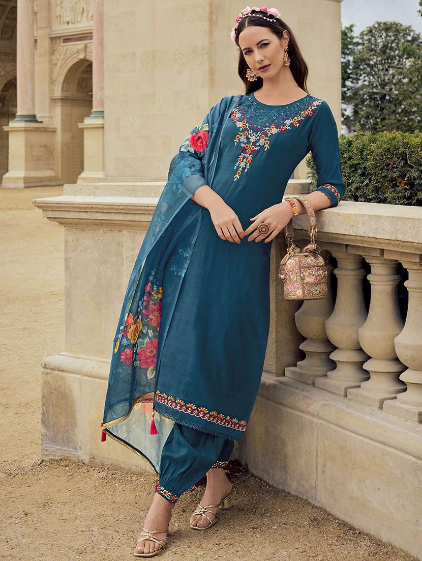 women embroidered kurta salwar set with dupatta - 21527860 -  Standard Image - 1
