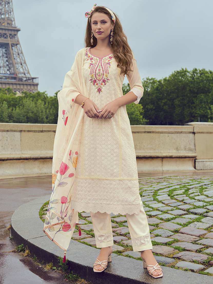 women three quarter sleeve kurta pant with dupatta set - 21527956 -  Zoom Image - 0