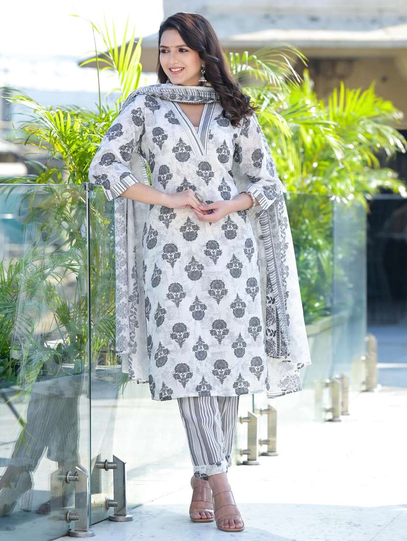 women three quarter sleeve kurta salwar set - 21529311 -  Standard Image - 1