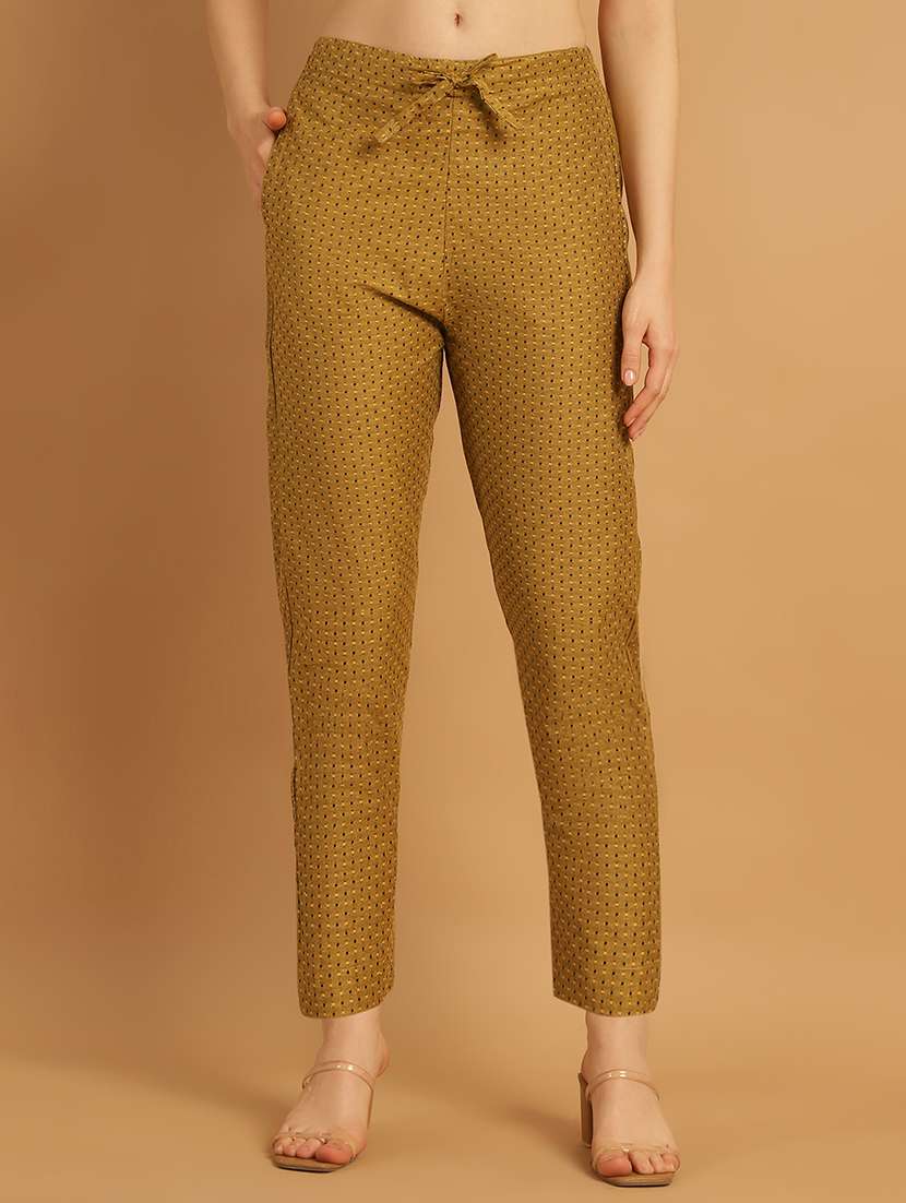 women printed ankle length flat front trouser