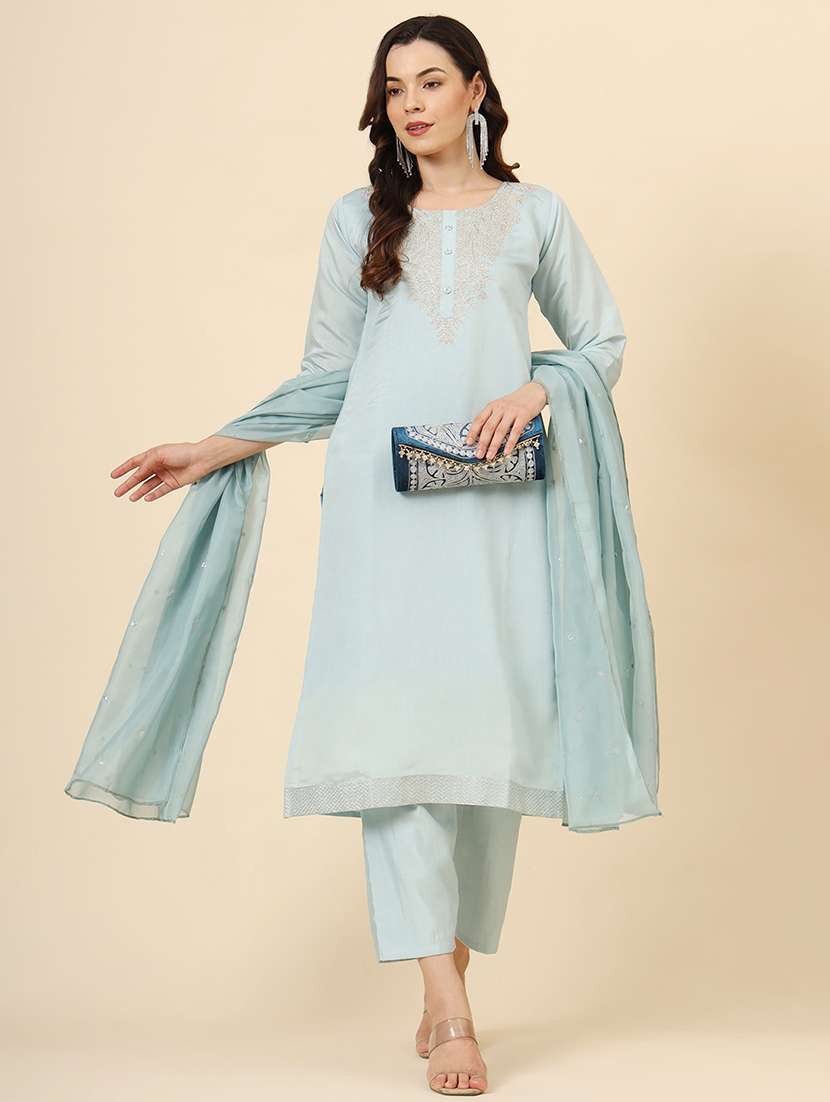 women round neck kurta pant set with dupatta - 21530087 -  Standard Image - 4