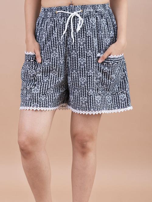 women printed mid rise regular short - 21530119 - Standard Image - 0