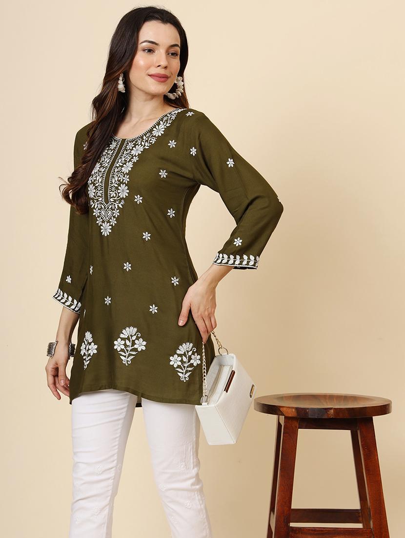 women chikankari three quarter sleeve straight kurti - 21530196 - Standard Image - 4