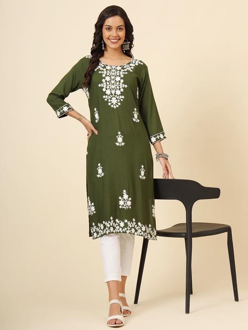 women three quarter sleeves chikankari kurta - 21530230 - Standard Image - 0