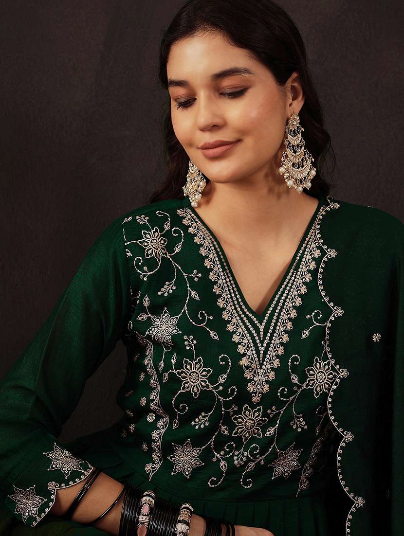 women kurta pant set with dupatta - 21531290 - Standard Image - 4