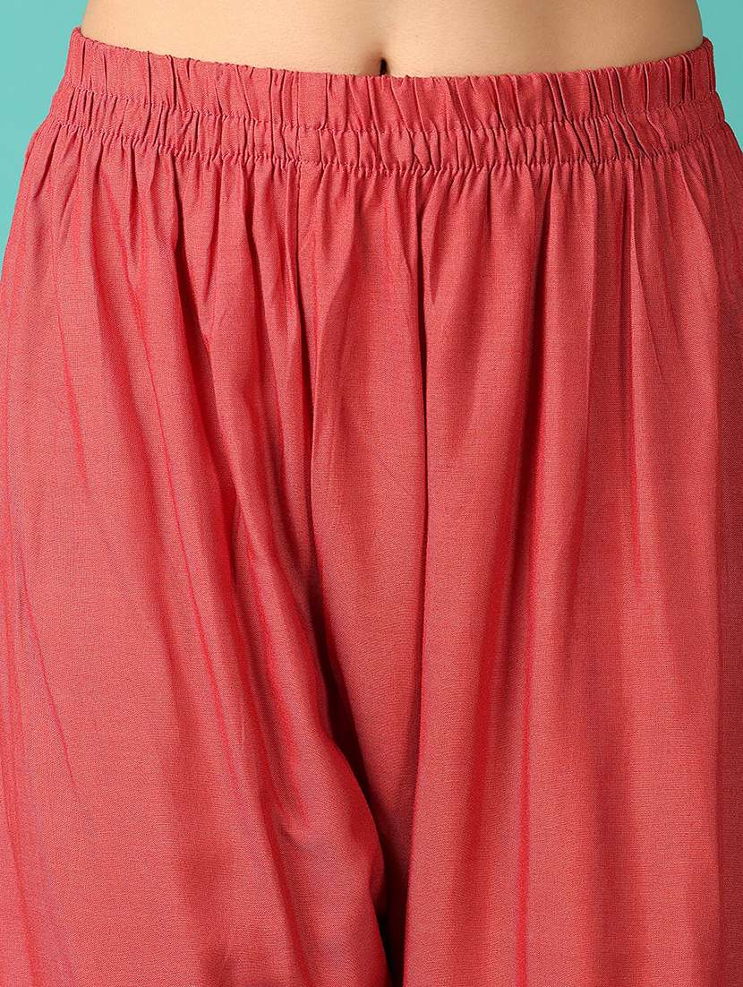 women floral kurta pant set with dupatta - 21531542 -  Standard Image - 4