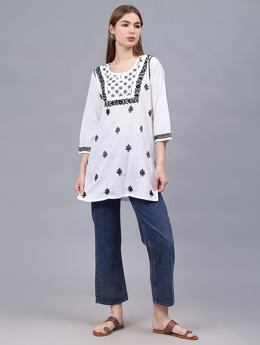 women chikankari straight kurti - 21531726 - Standard Image - 4