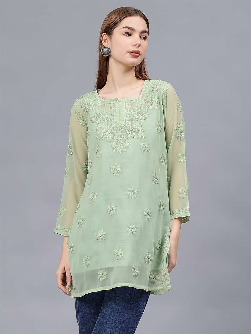 women chikankari straight kurti