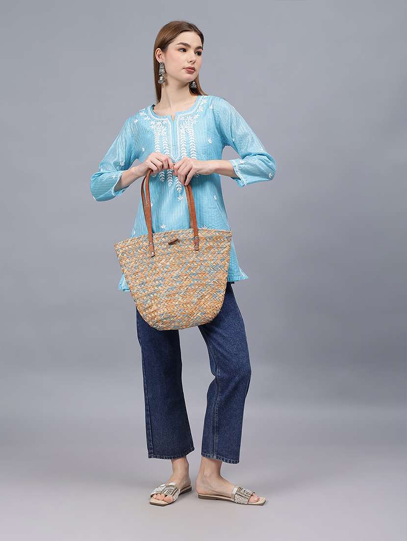 women chikankari straight kurti - 21531751 - Standard Image - 6