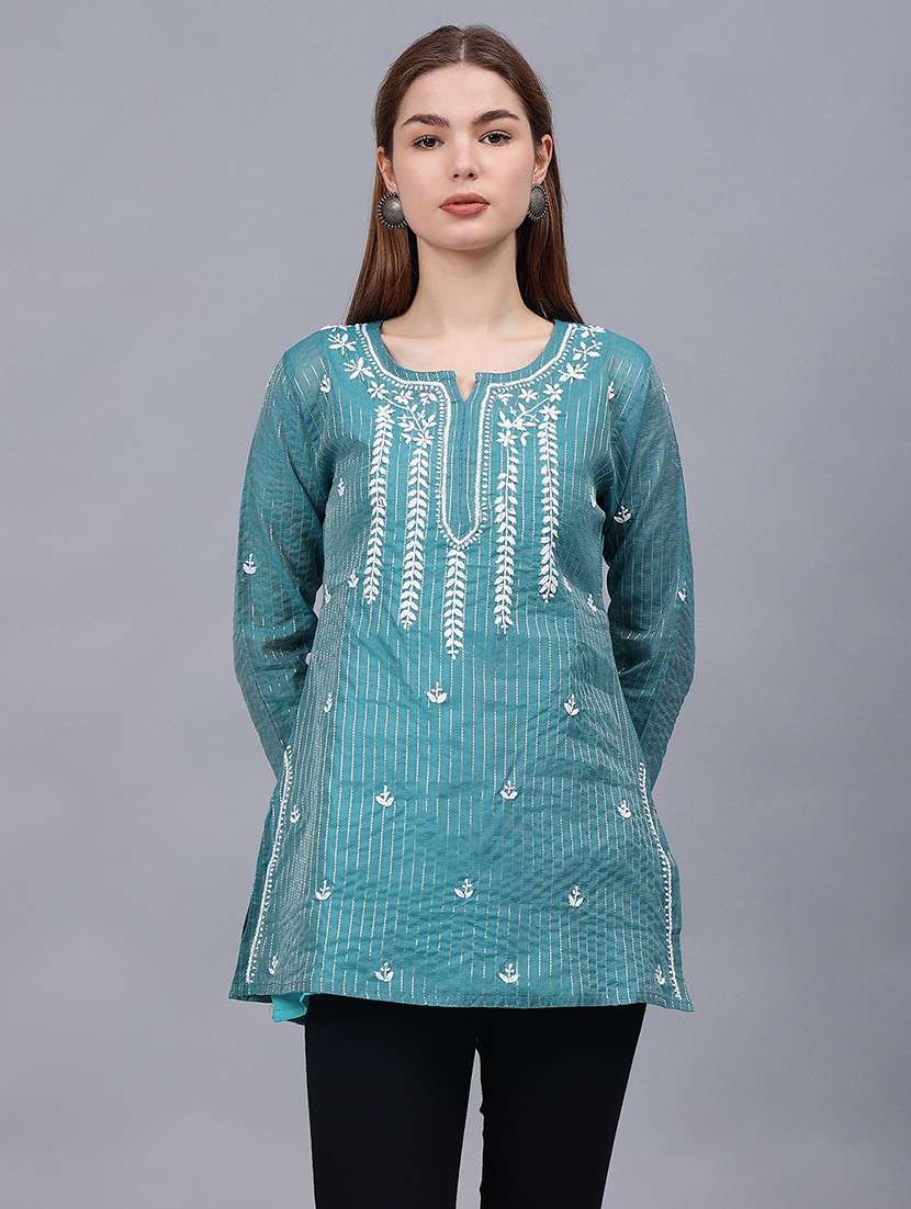 women chikankari straight kurti