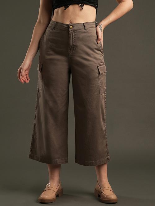 globus women dark grey cotton stretchable mid-rise relaxed fit flat front cropped wide leg trousers with cargo pocket - 21531878 - Standard Image - 0