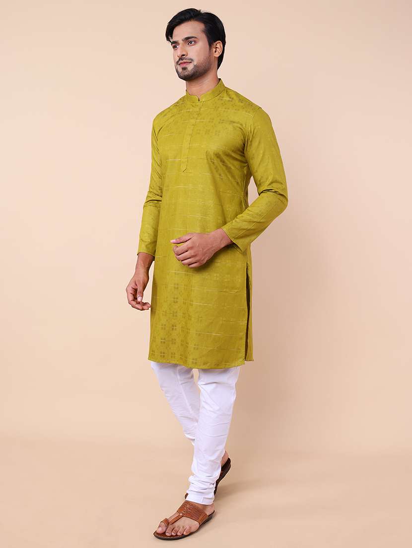 men self design mandarin neck kurta - 21532197 - Standard Image - 1