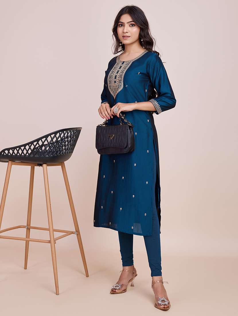 women self design round neck straight kurta - 21532232 - Standard Image - 4