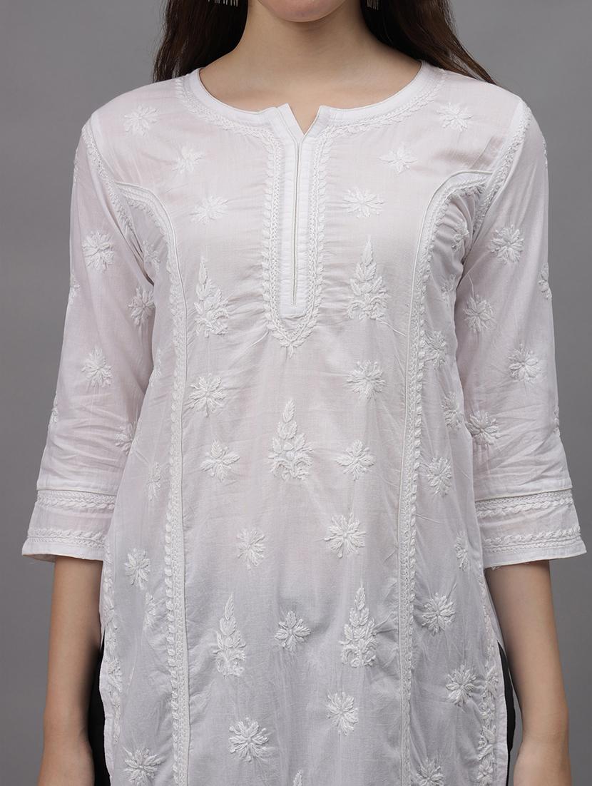 women three quarter sleeves chikankari kurta - 21532306 - Standard Image - 4