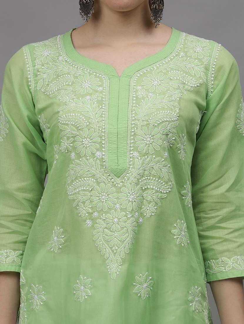 women three quarter sleeves chikankari kurta - 21532321 - Standard Image - 4