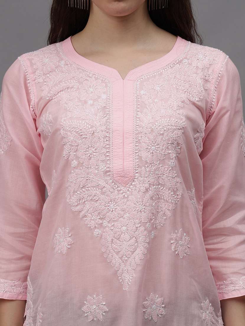 women three quarter sleeves chikankari kurta - 21532322 -  Standard Image - 4