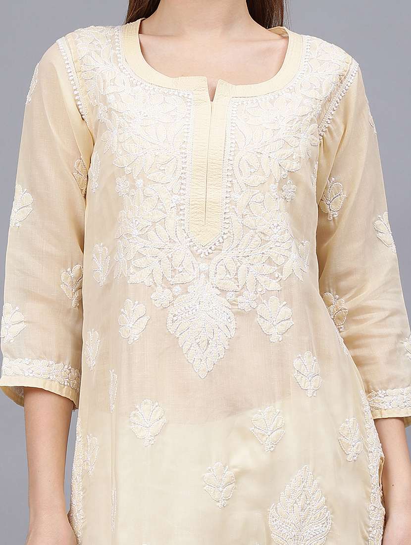 women three quarter sleeves chikankari kurta - 21532328 - Standard Image - 4