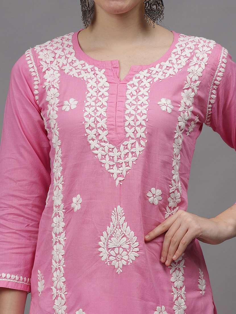 women three quarter sleeves chikankari kurta - 21532339 -  Standard Image - 4
