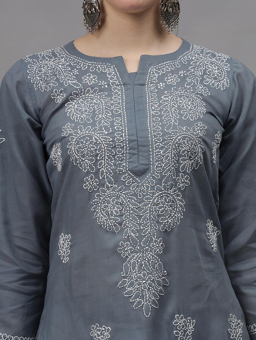 women three quarter sleeves chikankari kurta - 21532356 - Standard Image - 4
