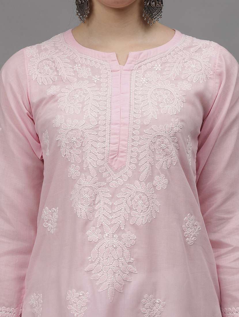 women three quarter sleeves chikankari kurta - 21532358 -  Standard Image - 4
