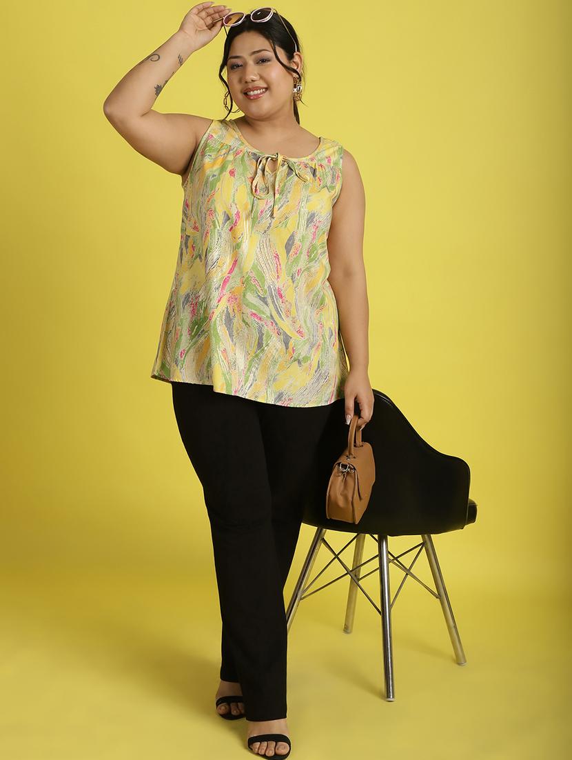 women sleeveless printed regular top - 21532451 - Standard Image - 4