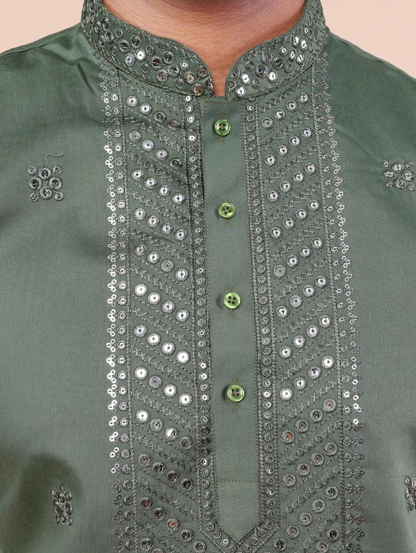 men embroidered kurta pyjama ethnic wear set - 21533047 - Standard Image - 4