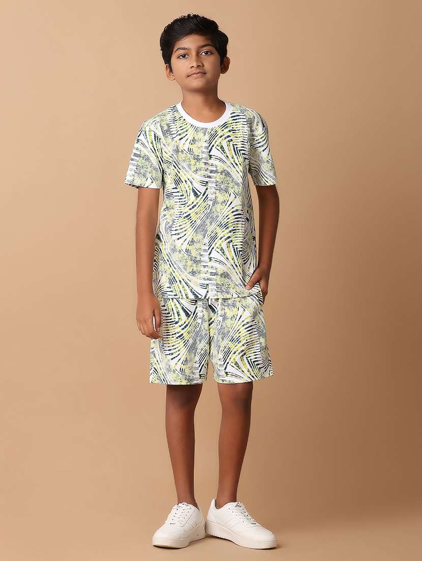boys round neck printed shorts set