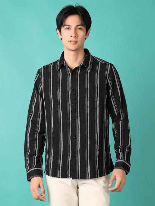 men long sleeves striped casual shirt - 21533675 -  Standard Image - 0