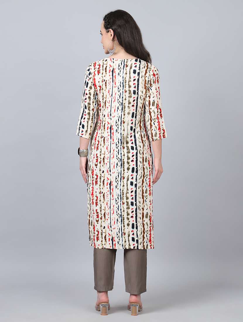 women three quarter sleeves straight kurta - 21534453 -  Standard Image - 4