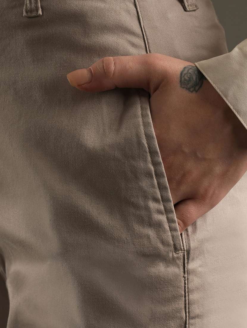 globus women clay satin stretchable mid-rise relaxed fit flat front cropped wide leg formal trousers - 21534464 -  Standard Image - 4