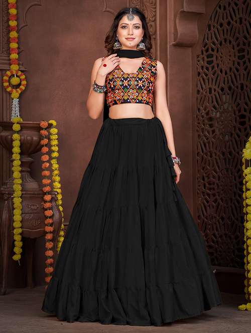 women black flared lehenga - 21536699 -  Standard Image - 0