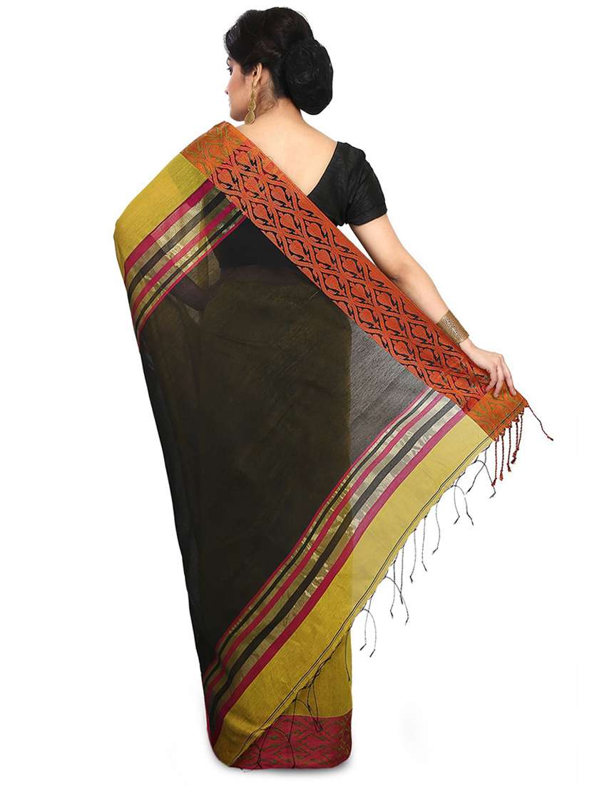 women bordered handloom saree - 21536843 -  Standard Image - 1