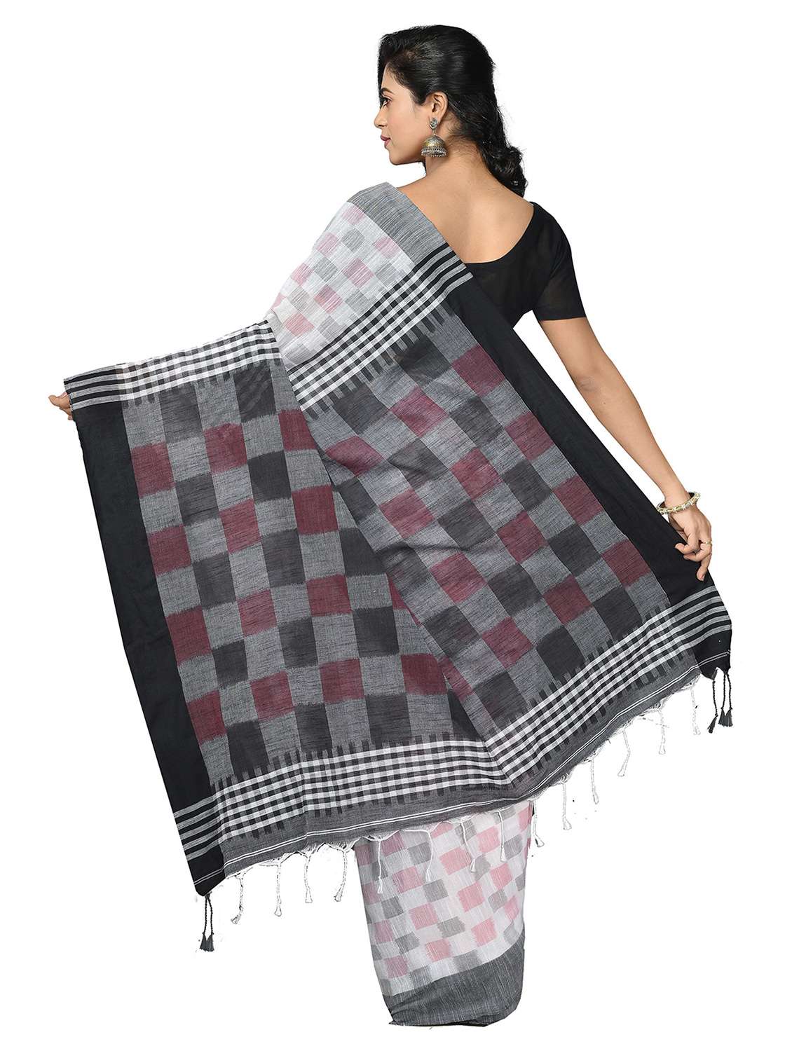 women checkered handloom saree - 21537190 -  Standard Image - 1