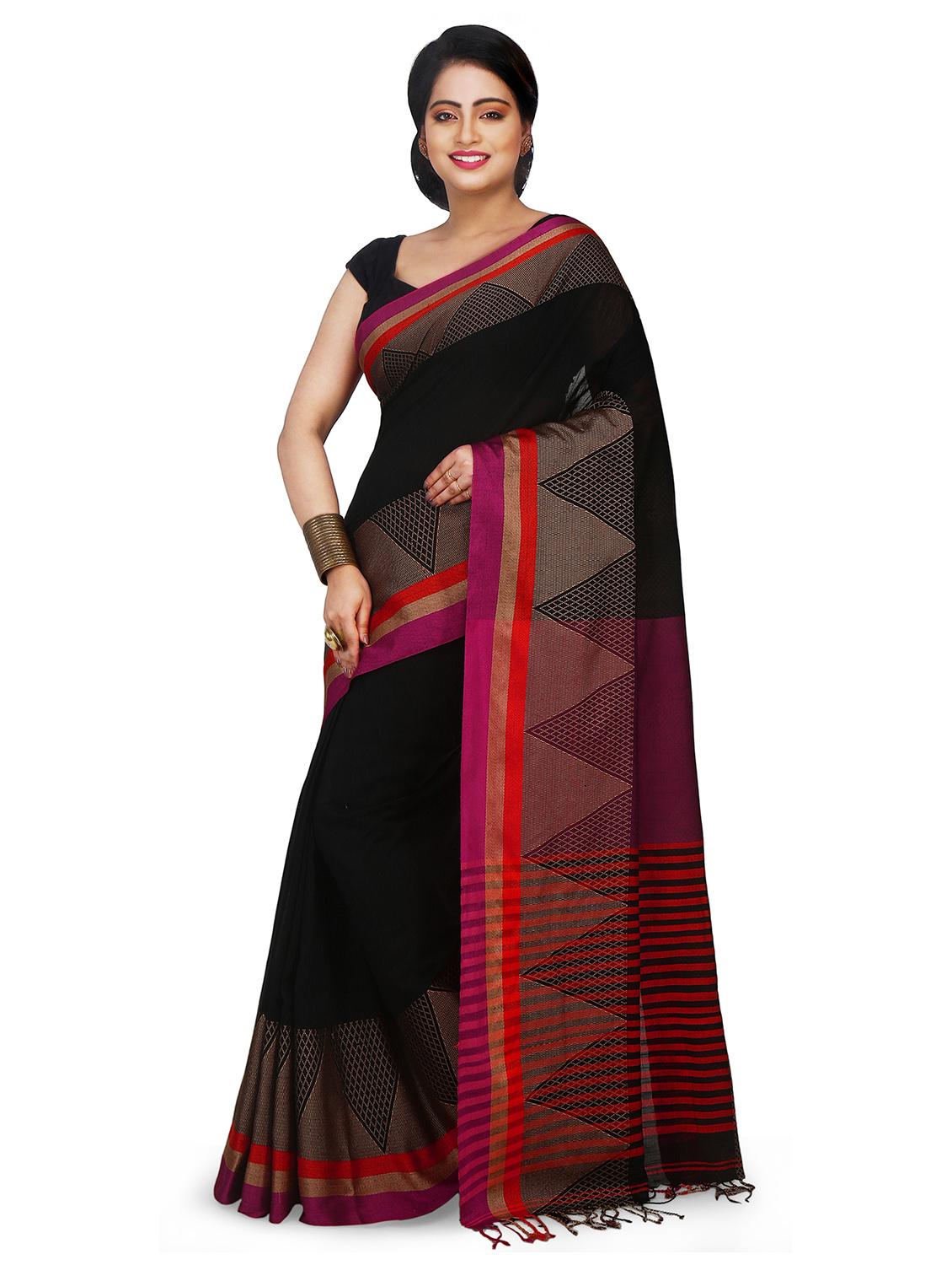 women black handloom saree - 21537430 - Zoom Image - 0