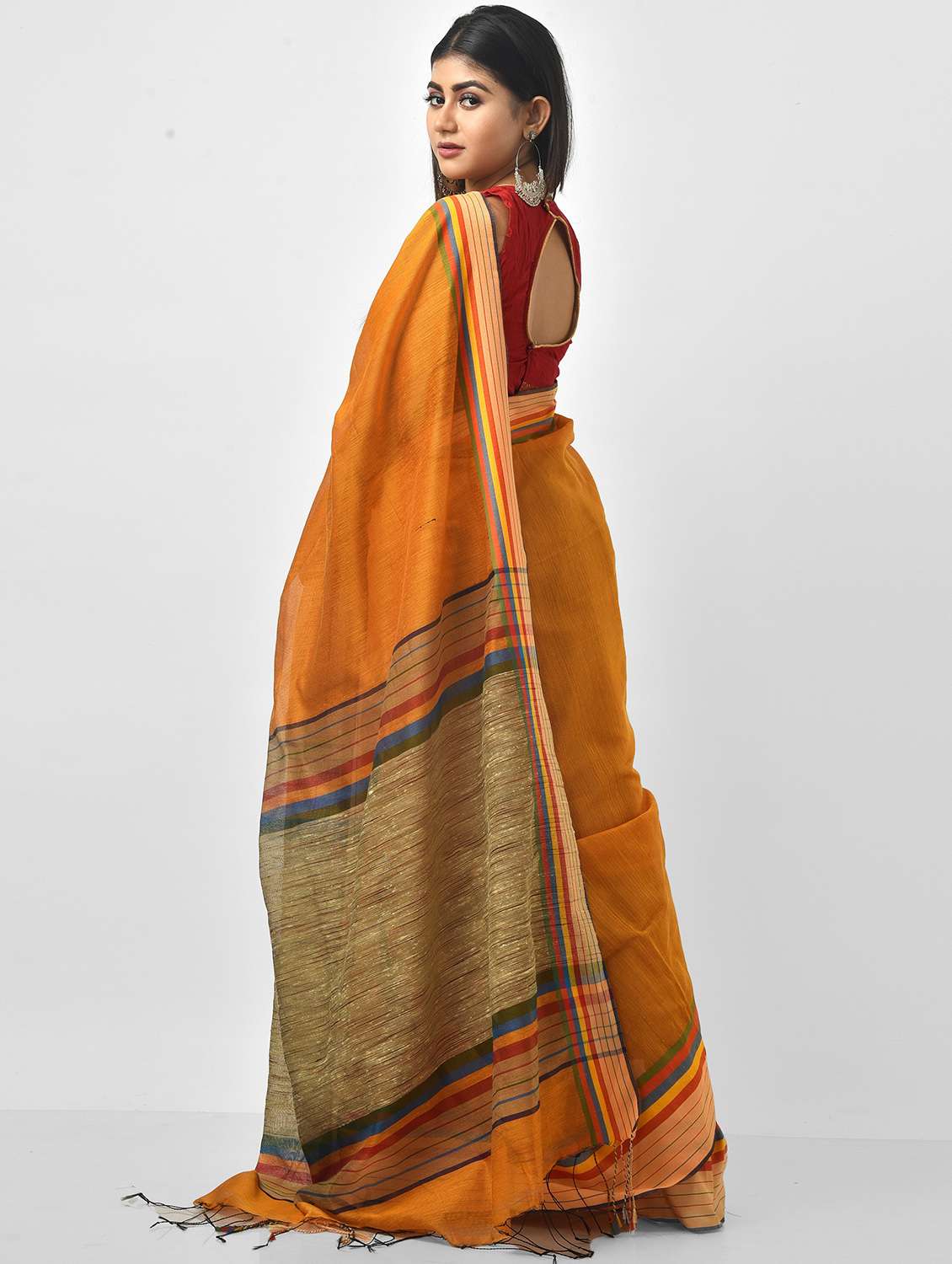 women solid handloom saree - 21537441 -  Standard Image - 1