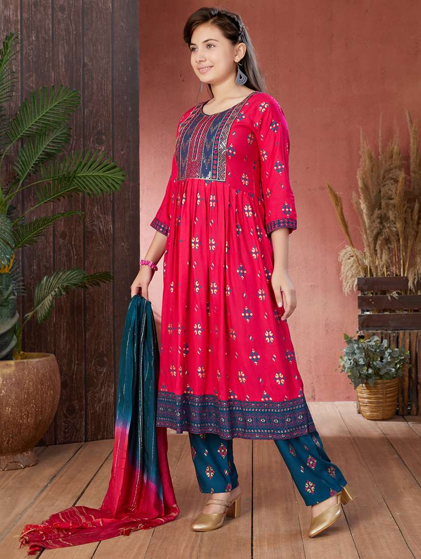 girls printed round neck suit set - 21538416 -  Standard Image - 1