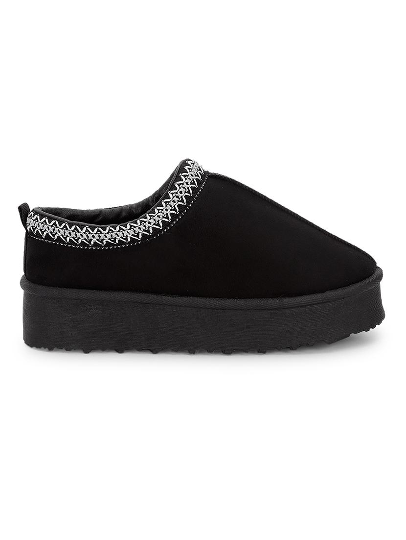 women solid slop on casual shoes - 21539183 - Standard Image - 1