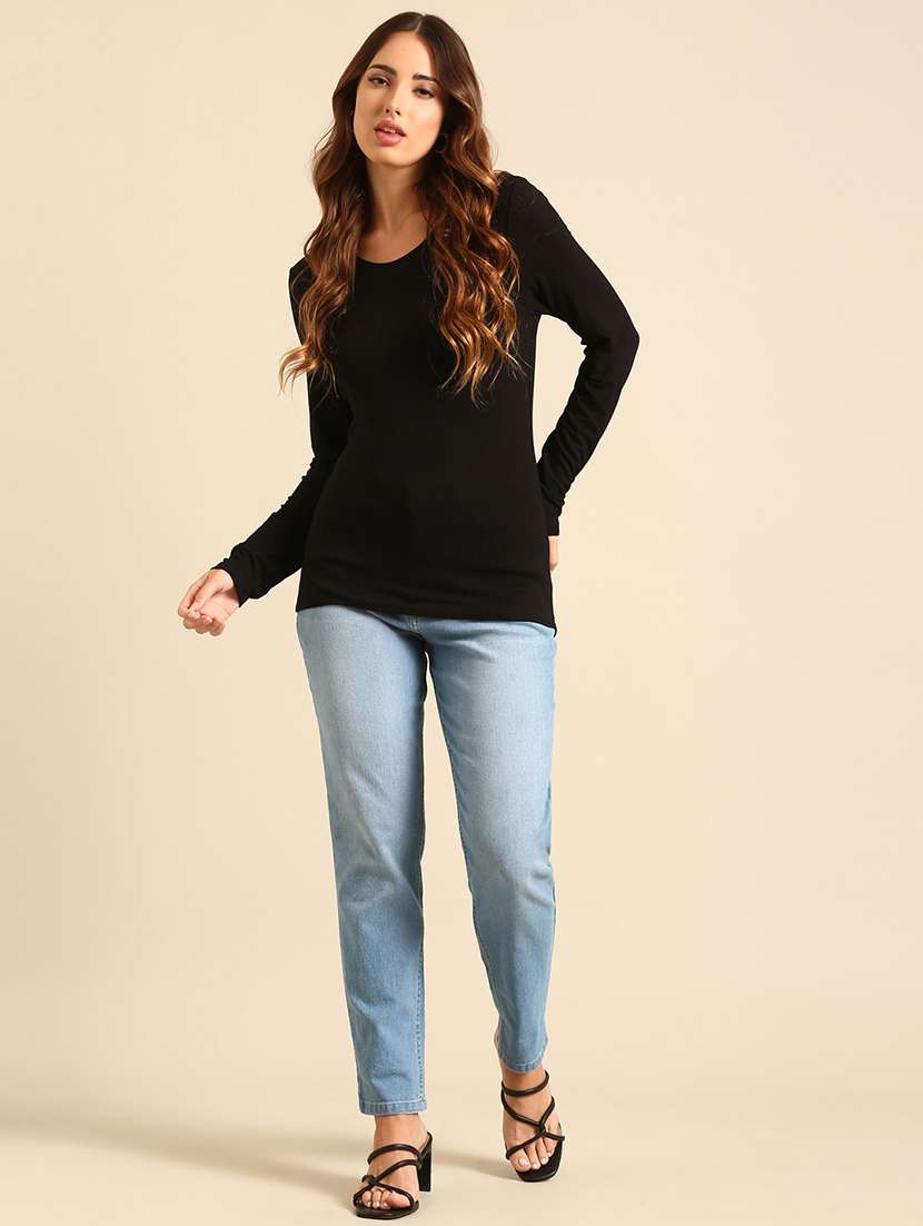 women round neck plain t-shirt - 21539435 -  Standard Image - 4