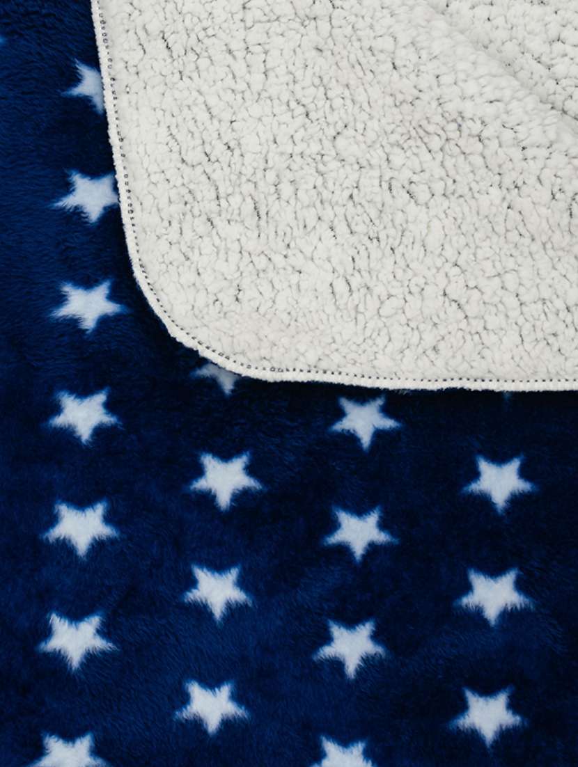 newborn baby swaddle blanket - 21543592 -  Standard Image - 4