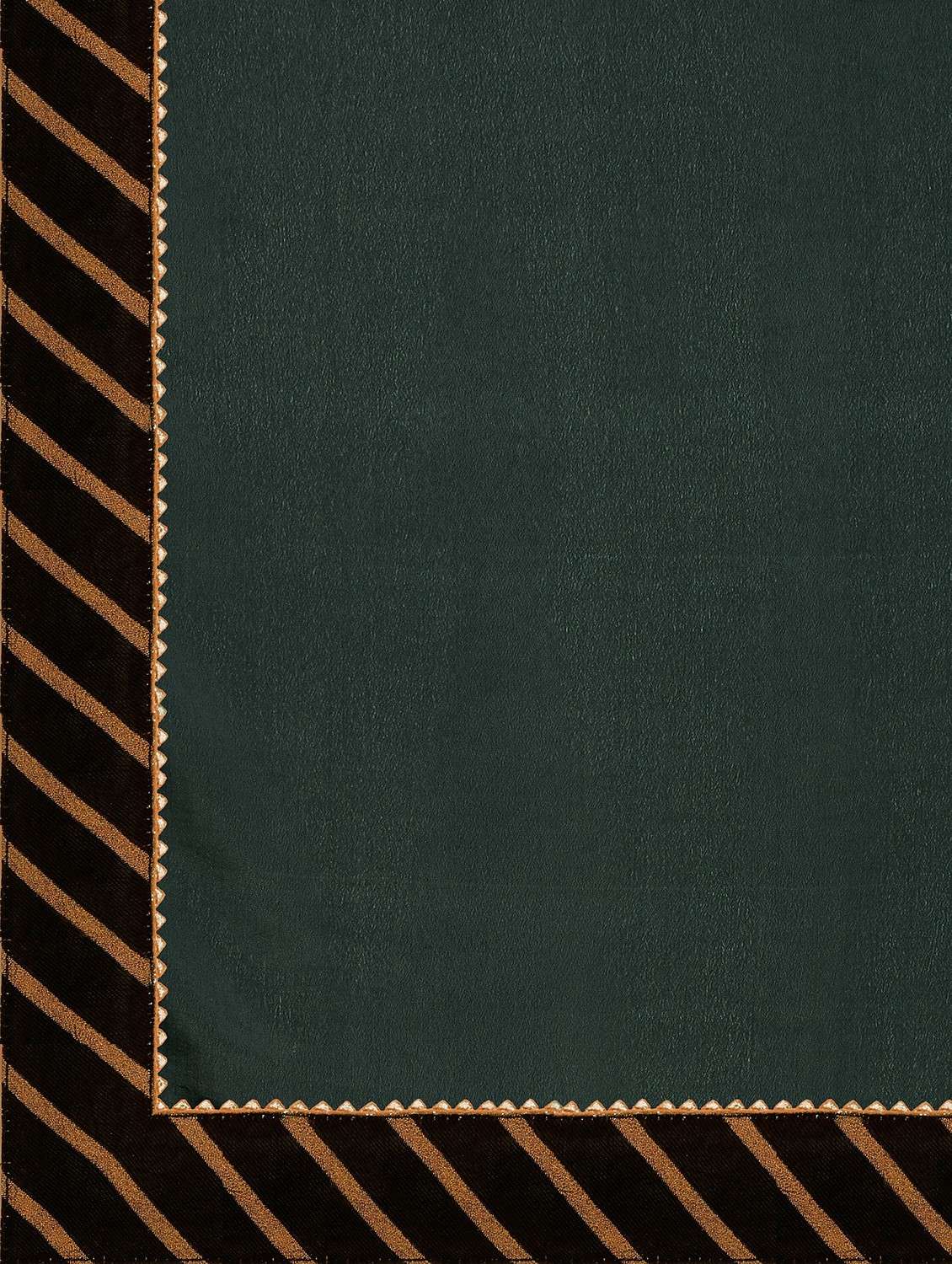 women bottle green solid lace work saree - 21544072 -  Standard Image - 4