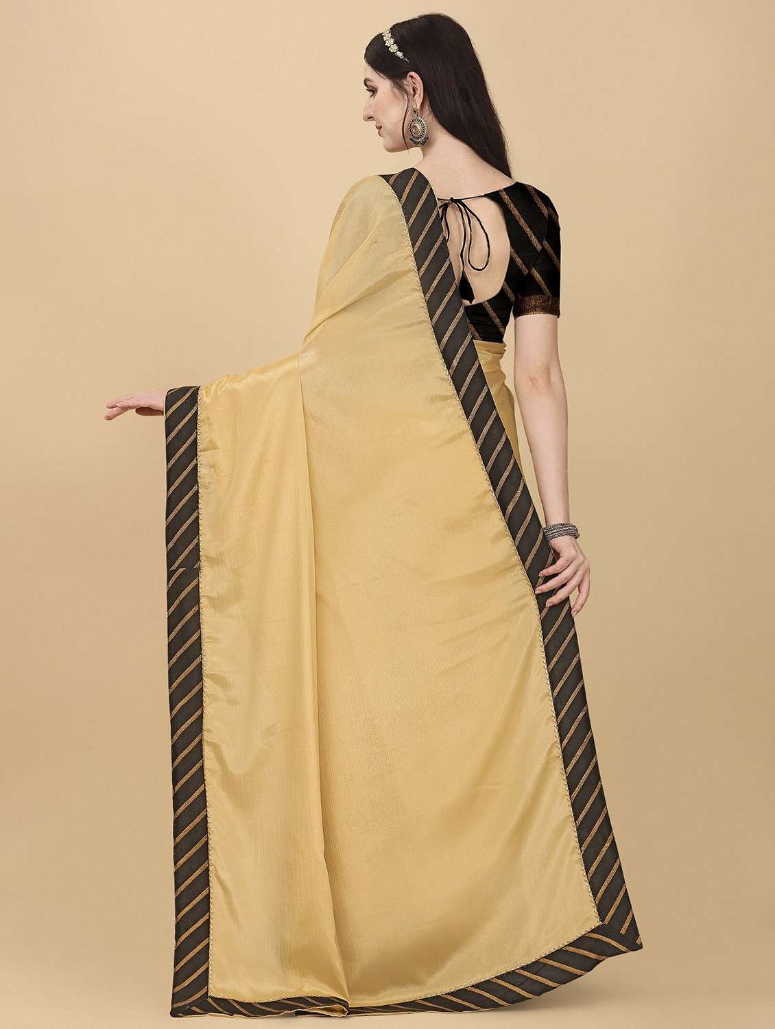 women beige solid lace work saree - 21544119 -  Standard Image - 1