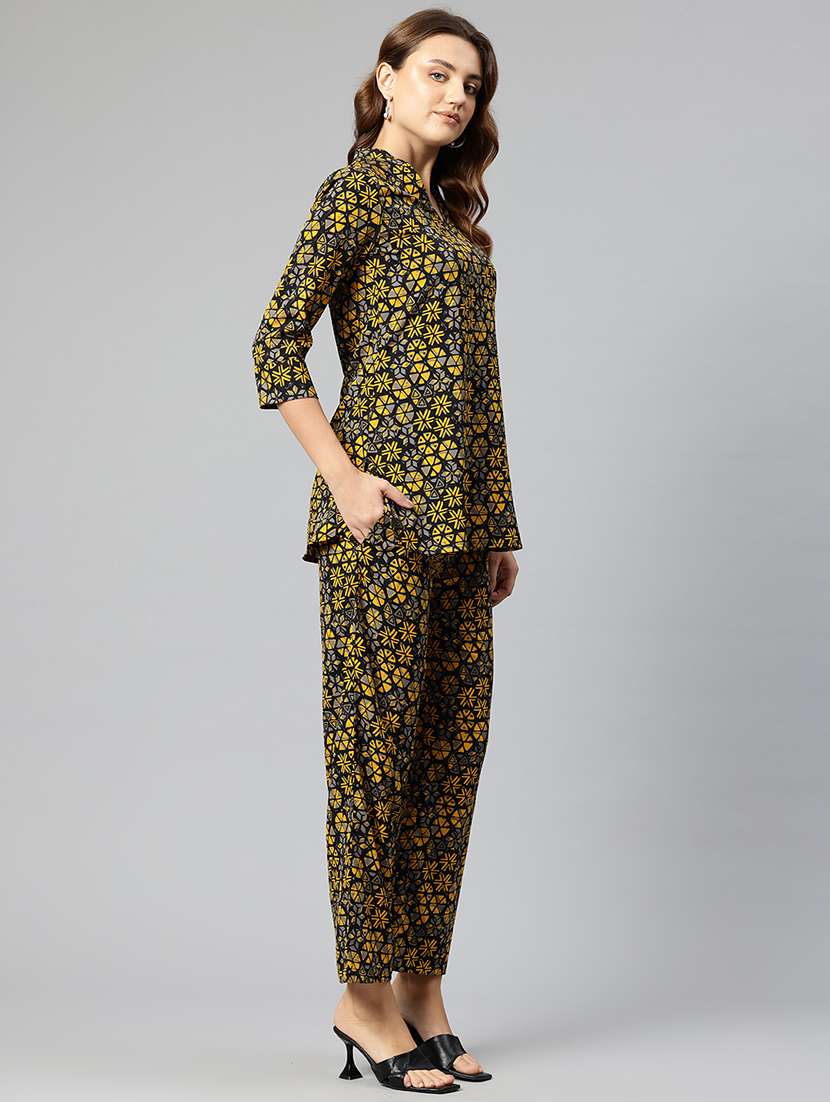 women printed top and trouser co-ord set - 21547523 -  Standard Image - 1
