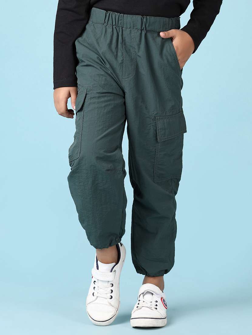 boys olive solid mid rise jogger