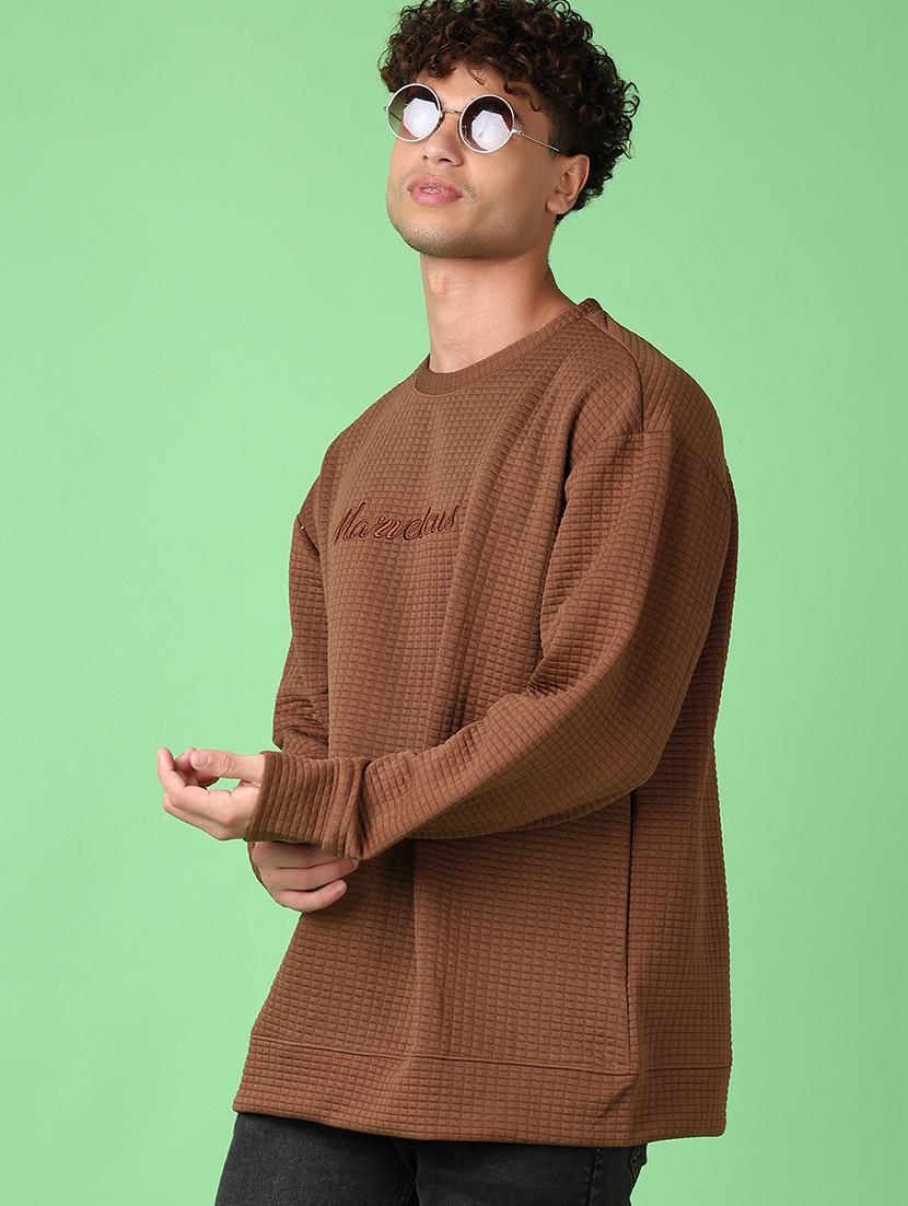 men round neck plain t-shirt - 21547721 -  Standard Image - 1