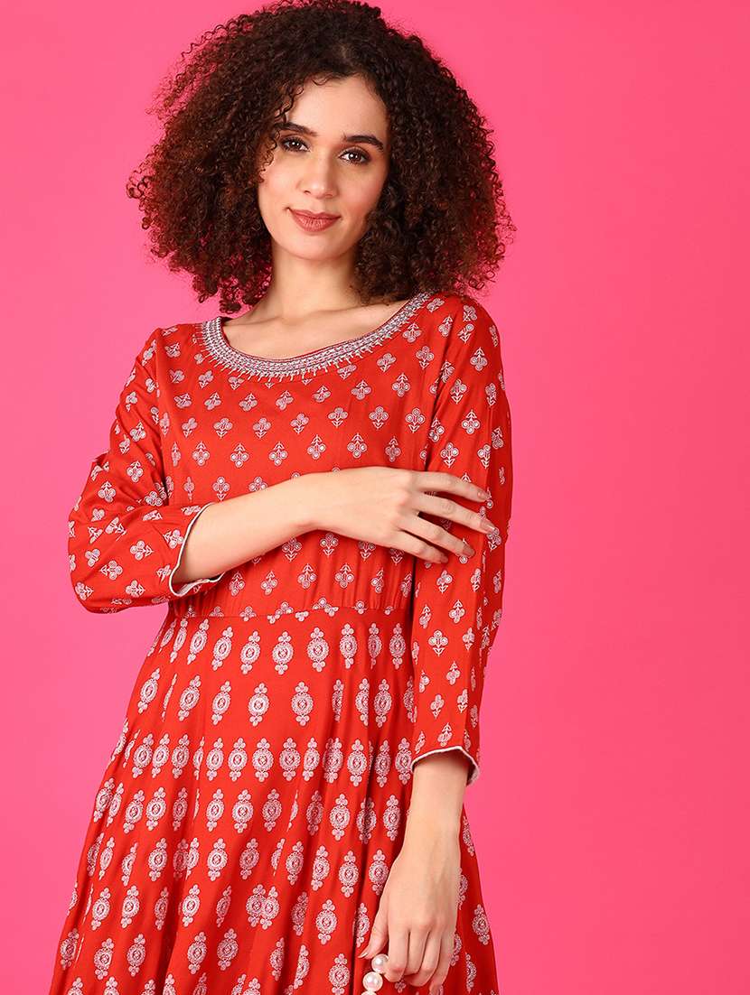women three quarter sleeve flared kurta - 21547730 -  Standard Image - 4